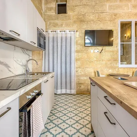 Stylish Townhouse With Balcony Next To Waterfront By 360 Estates Σπίτι διακοπών Senglea