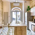 Stylish Townhouse With Balcony Next To Waterfront By 360 Estates Дом отдыха *