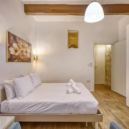 Stylish Townhouse With Balcony Next To Waterfront By 360 Estates 센글리아