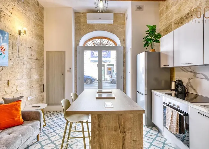 Stylish Townhouse With Balcony Next To Waterfront By 360 Estates Casa vacanze *